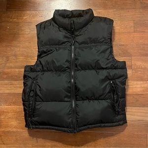 H&M black sleeveless quilted vest. Small.